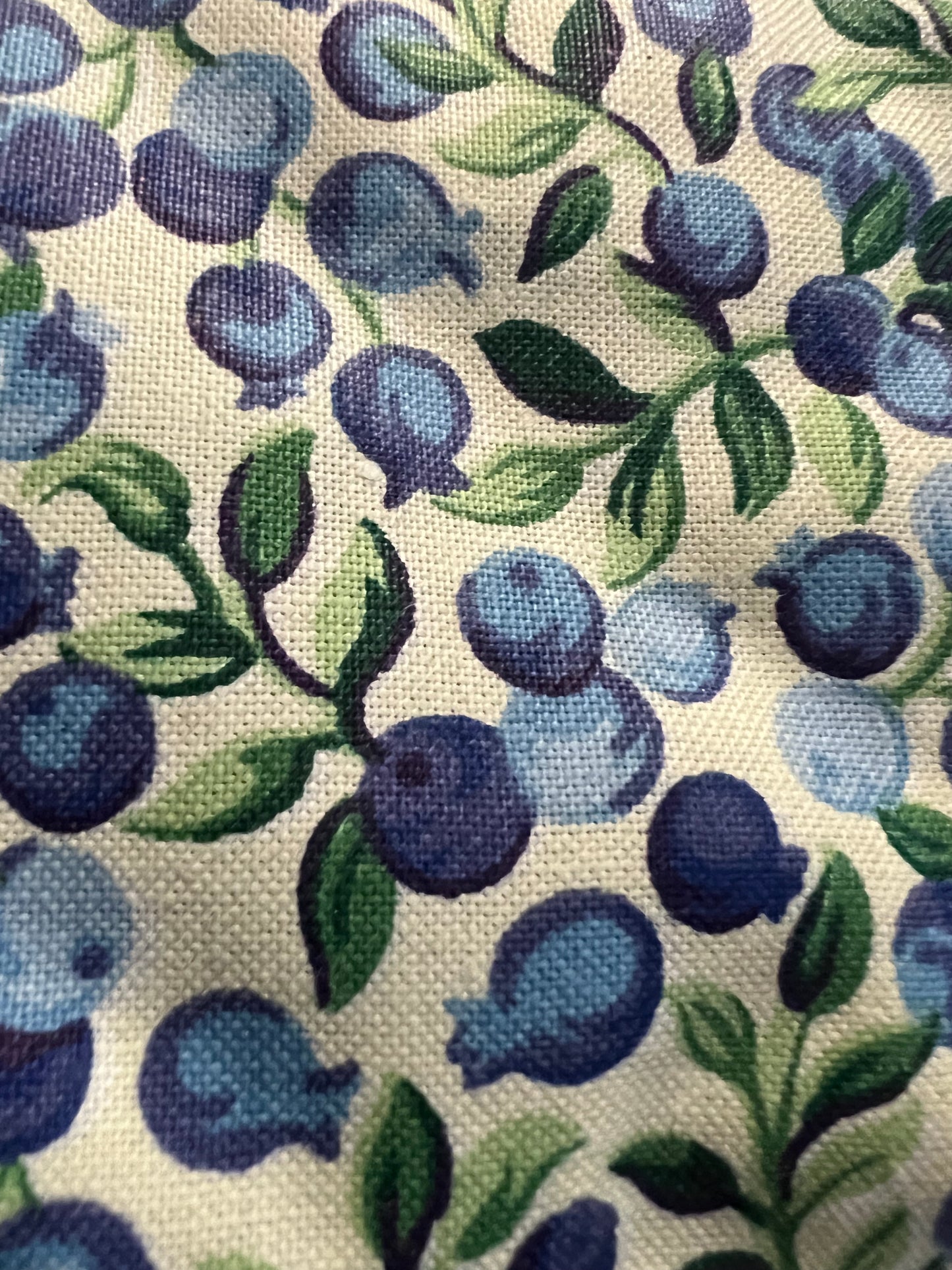 Oven Mitt Blueberry small blueberries on white
